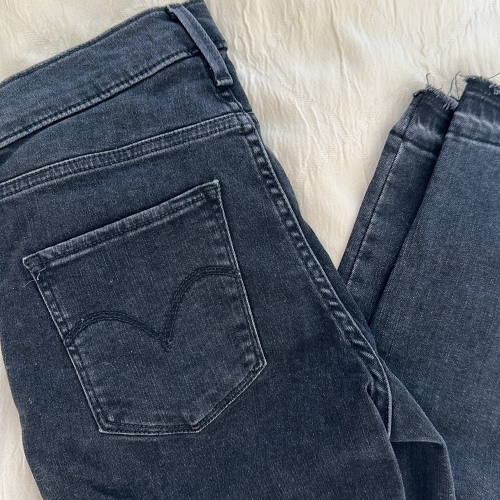 SOLD! Levi’s Premium 720 Super Skinny